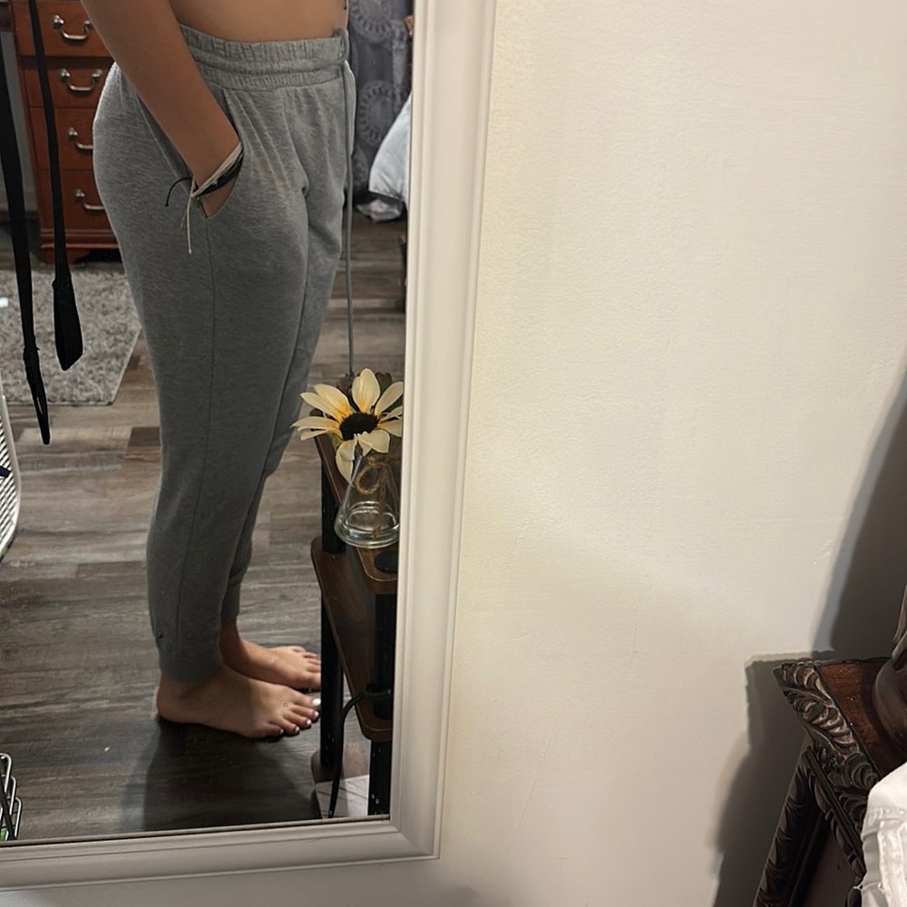 grey sweat pants, size small